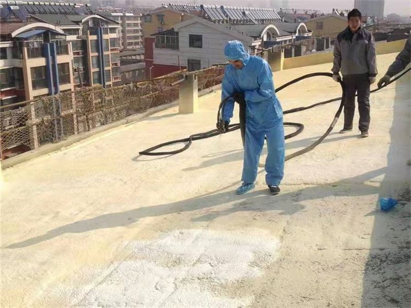 盛杰保溫材料講解：聚氨酯樓頂保溫標(biāo)準(zhǔn)要求要注意什么？